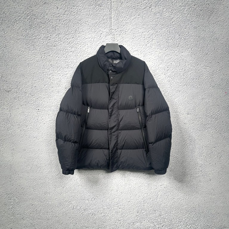 99新 MONCLER 高端线黑标黑色立领羽绒服面包服