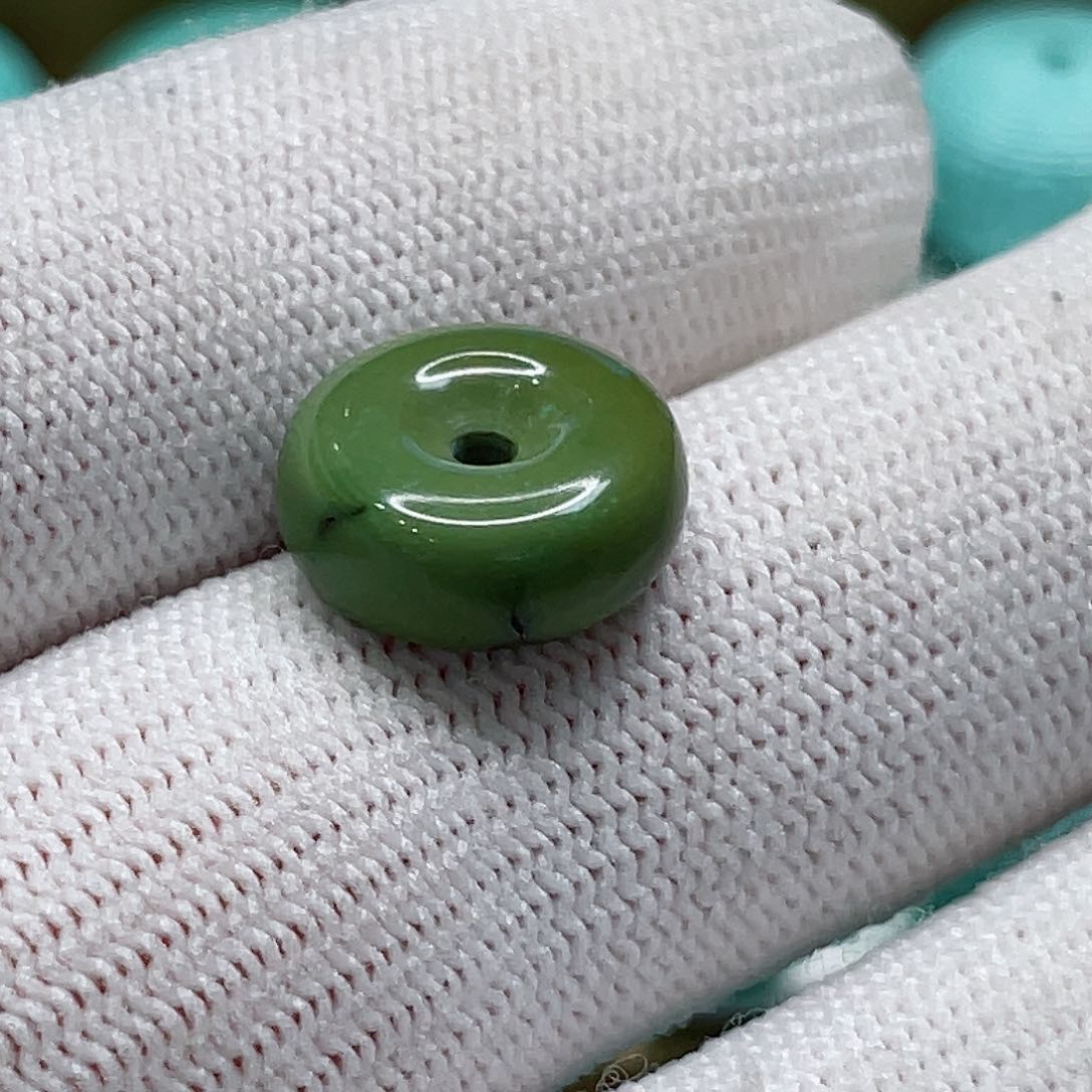 绿松石颈饰未镶嵌