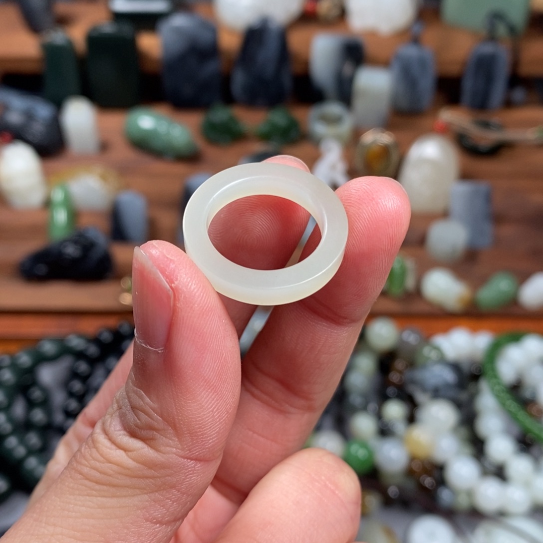 和田玉戒指未镶嵌