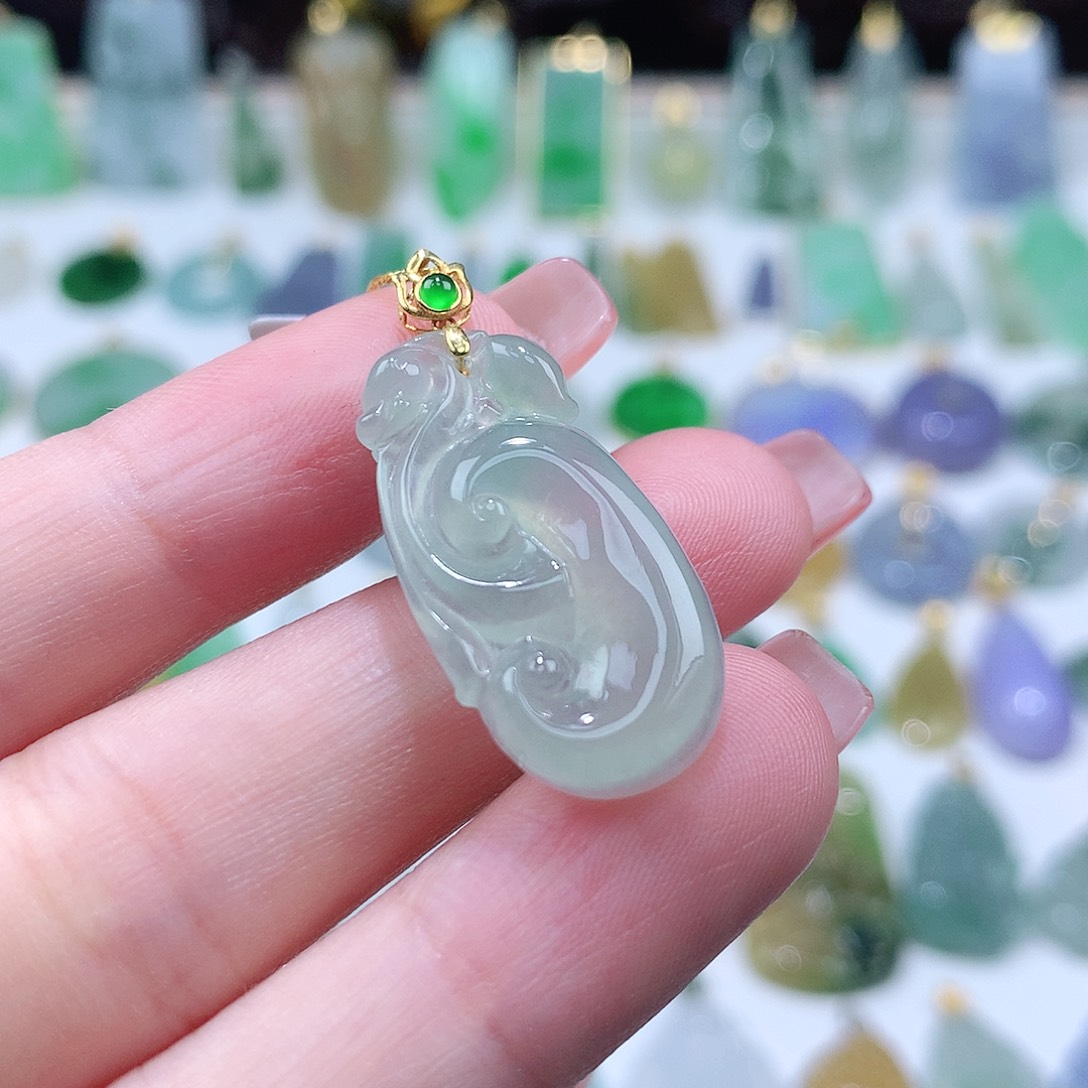 翡翠未镶嵌颈饰翡翠