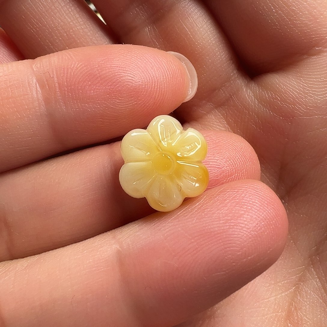 蜜蜡颈饰未镶嵌梅花（打孔不退换）