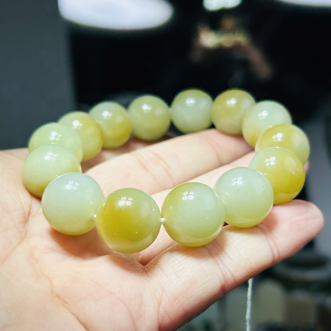 天然新疆和田玉且末糖青白一口糖无裂无杂细腻油润收藏佩戴赠证书