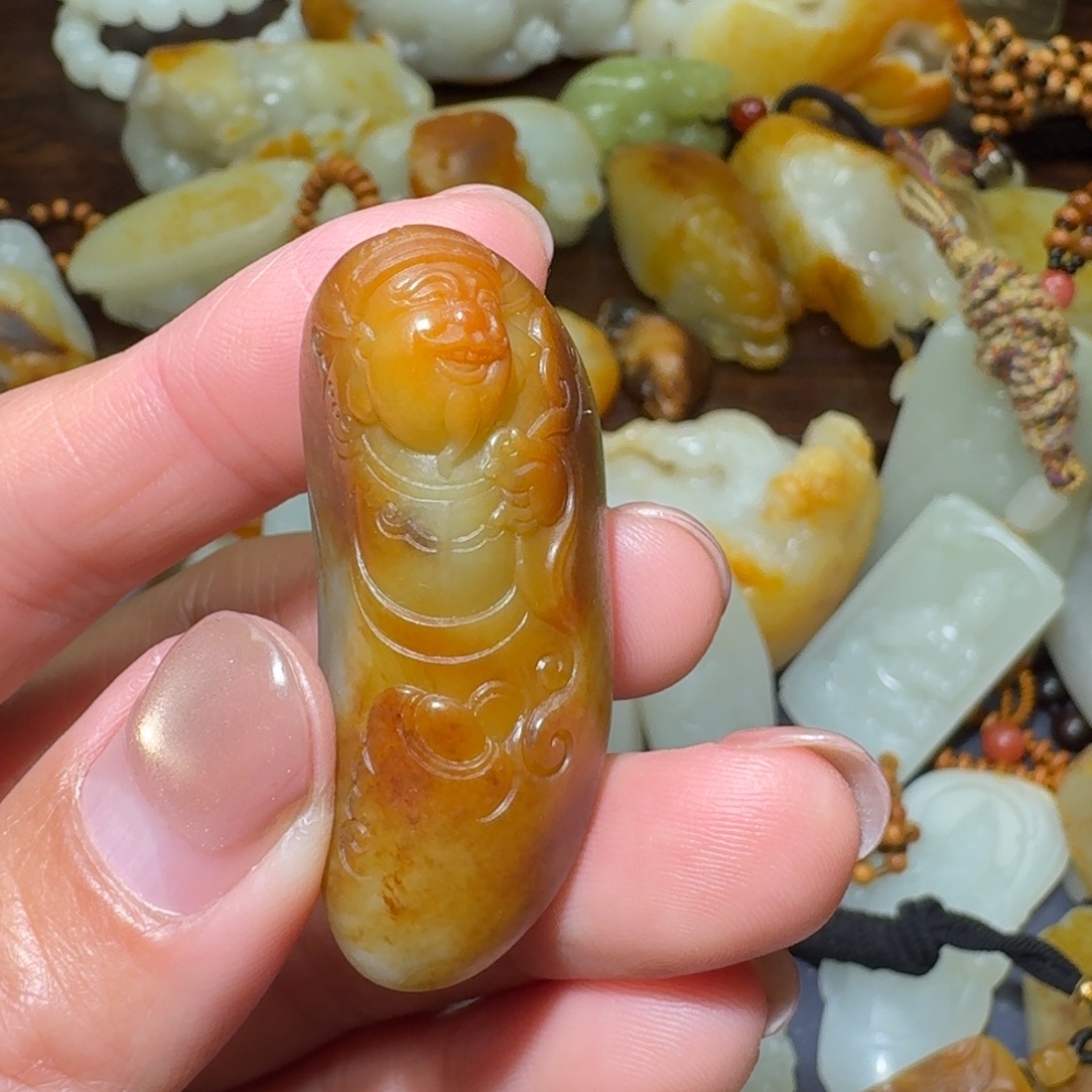 和田玉（糖玉）未镶嵌挂件