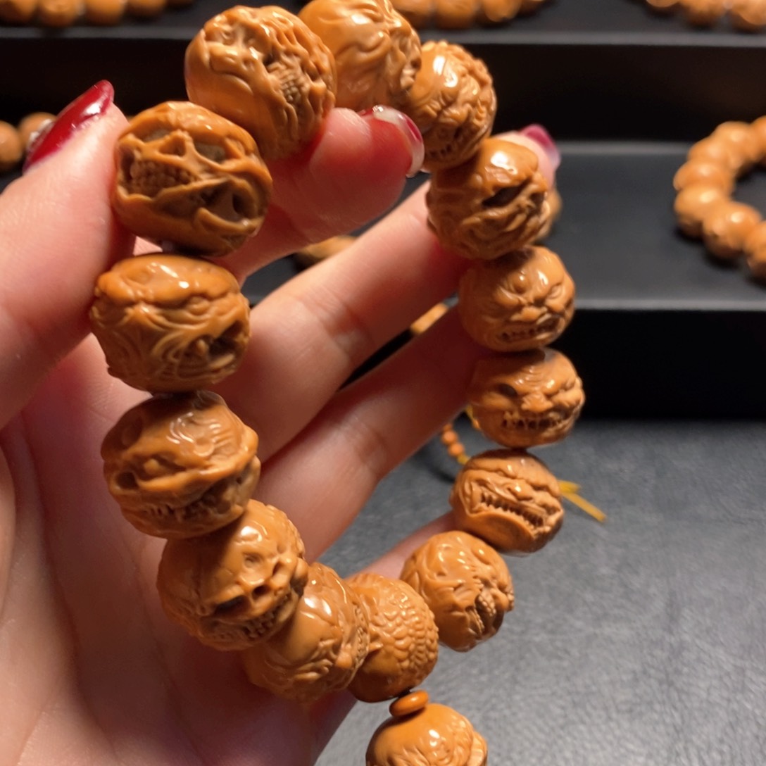 猴头核桃手串至*向死而生