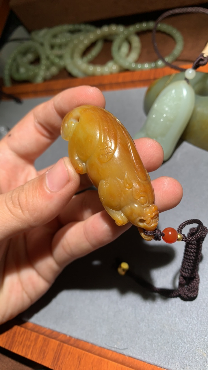 新疆和田玉精工单圈手串