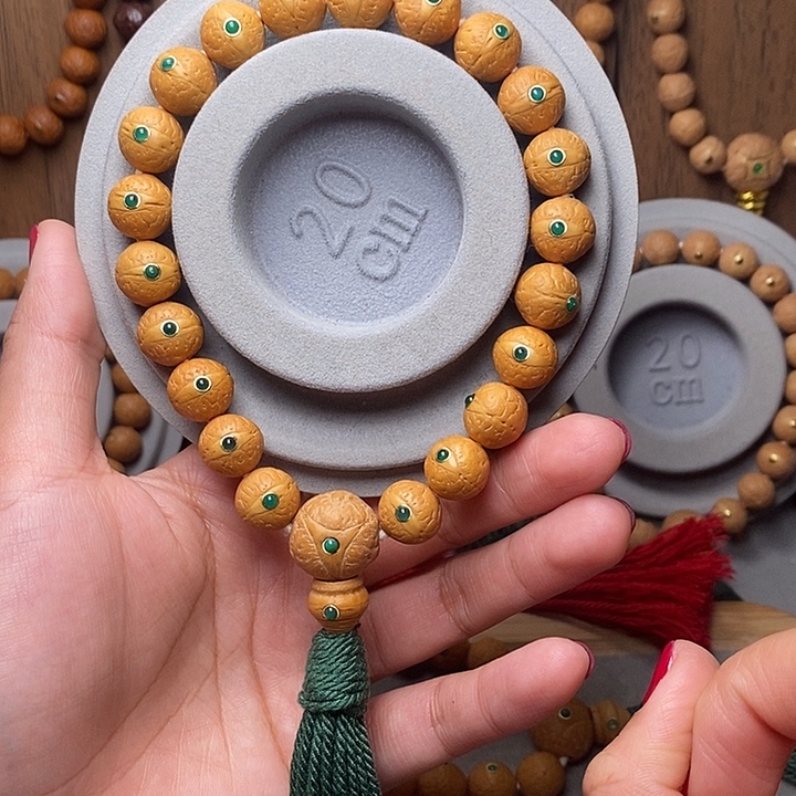 手串凤眼菩提12mm➕绿宝石镶嵌