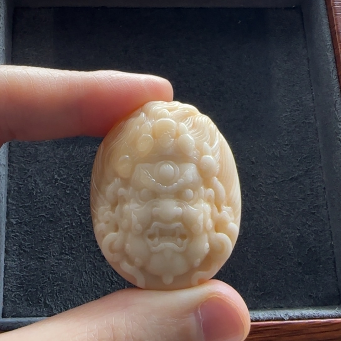 石英质玉（缅黄）配饰未镶嵌