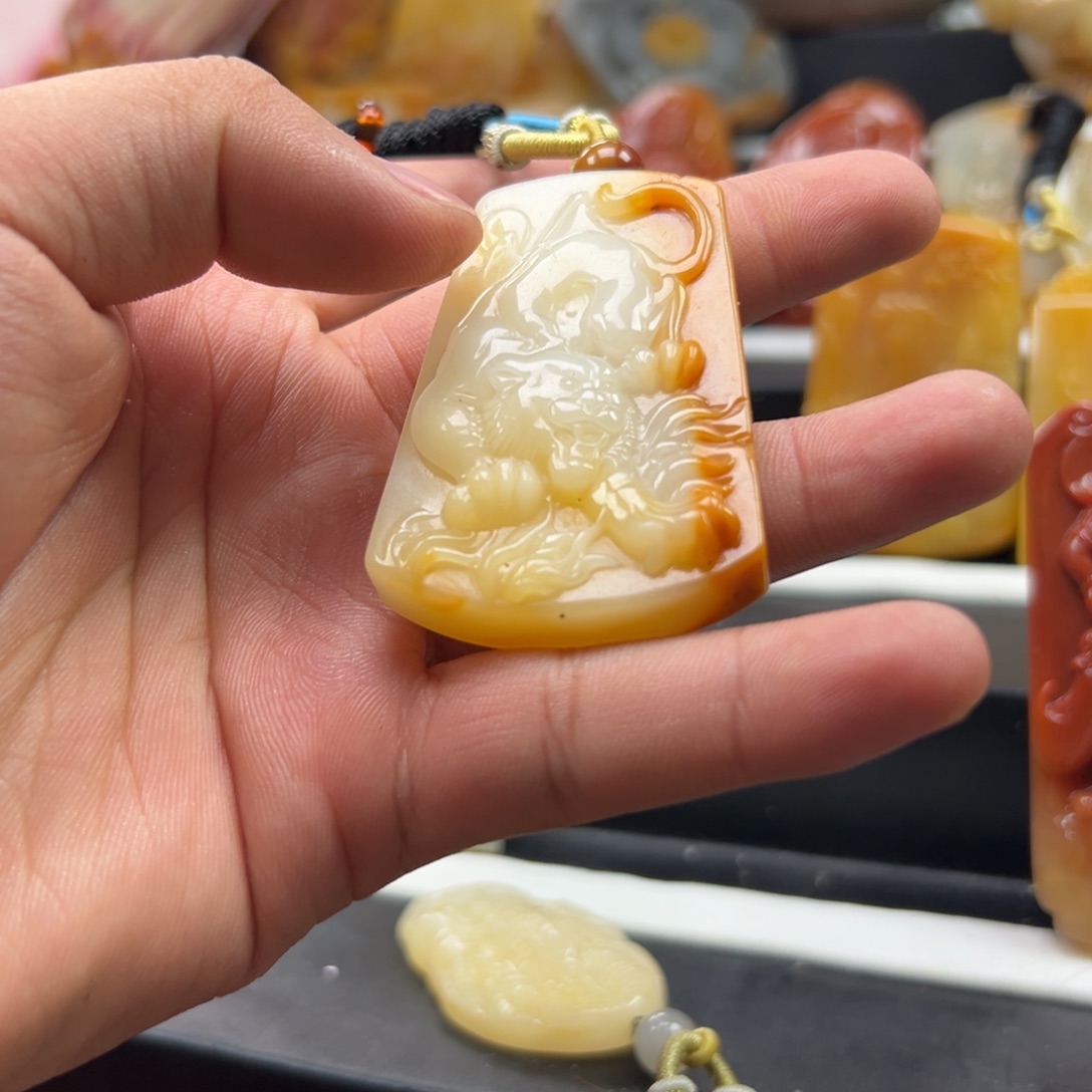 石英质玉（黄龙玉）未镶嵌多选一发货