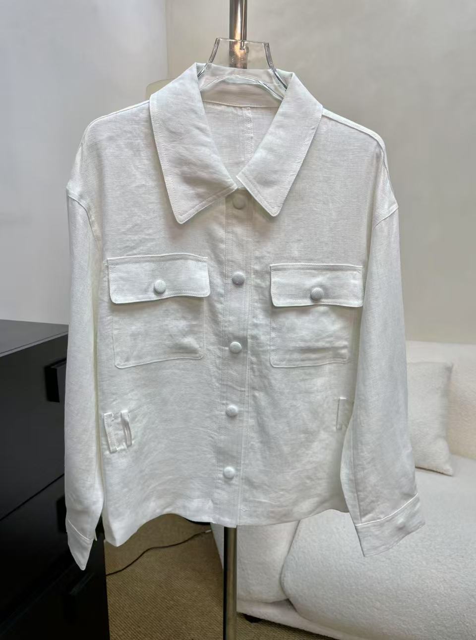 深圳南油原创2025新款腰边布料绑带口袋扣子白色外套817