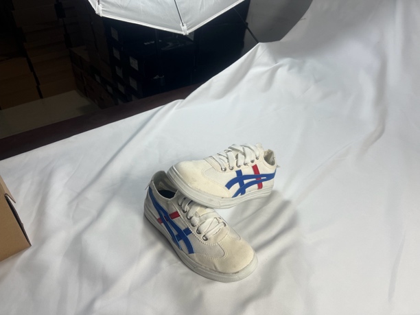 板鞋夏季轻便男款宽松男鞋车缝线休闲小白鞋帆布鞋时尚印花