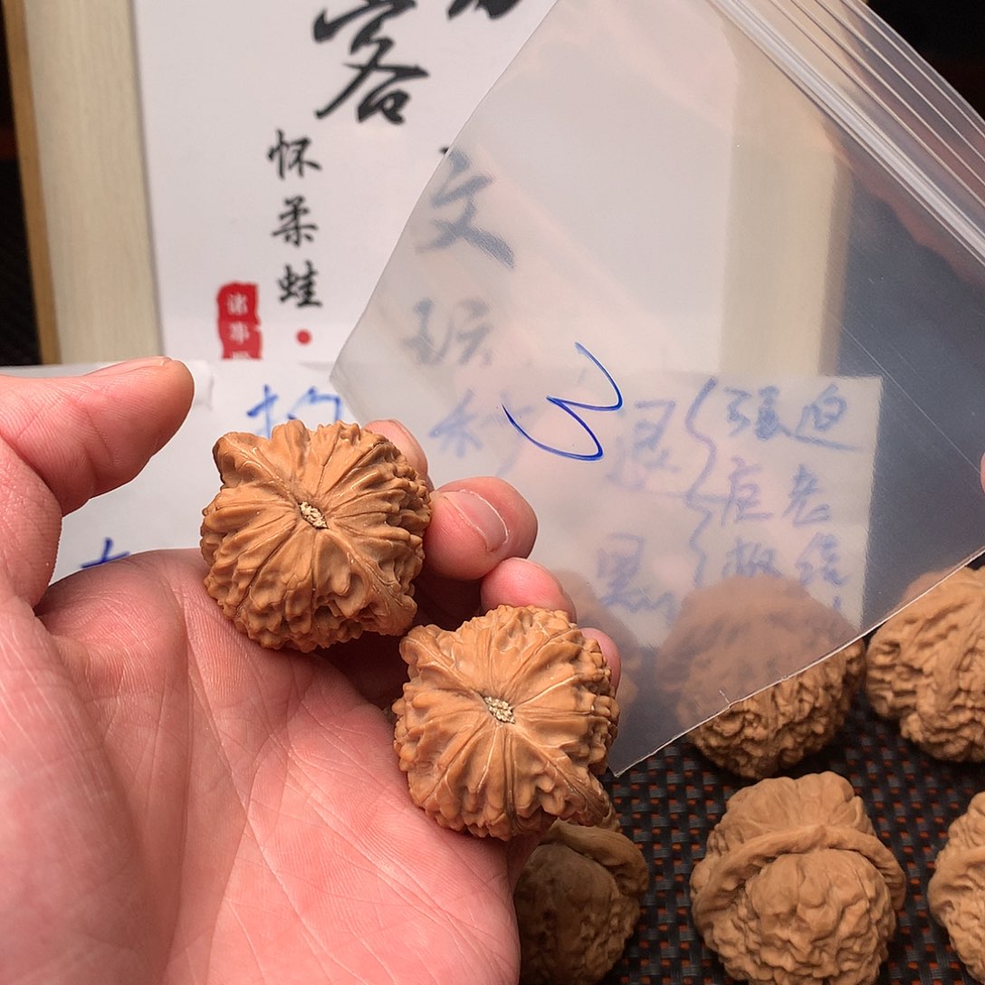 文玩核桃把件八方客文玩111111