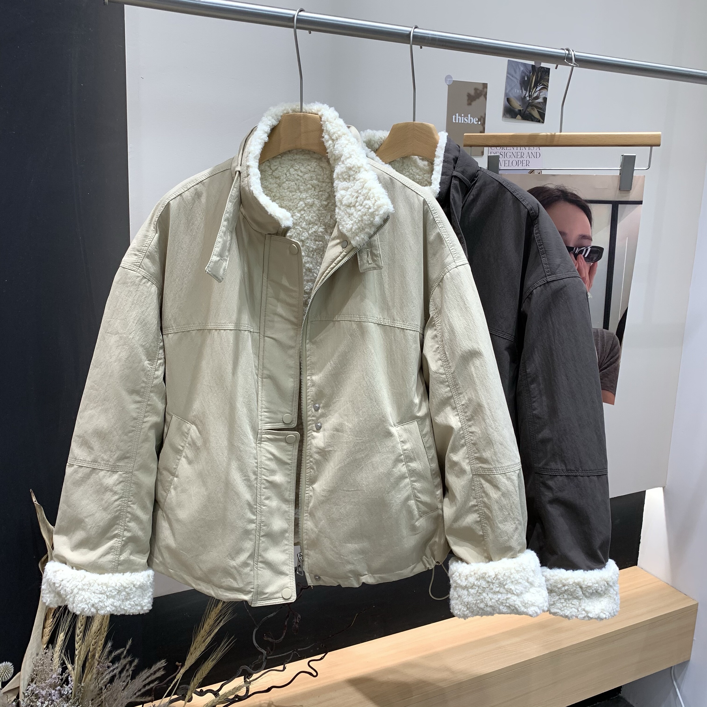 欧洲站2025冬季新款洋气时尚翻领长袖内里毛毛休闲风夹克短款外套