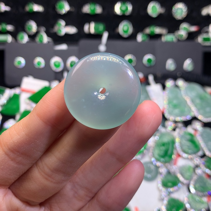 【闪购商品】翡翠吊坠(不含链)未镶嵌天然翡翠