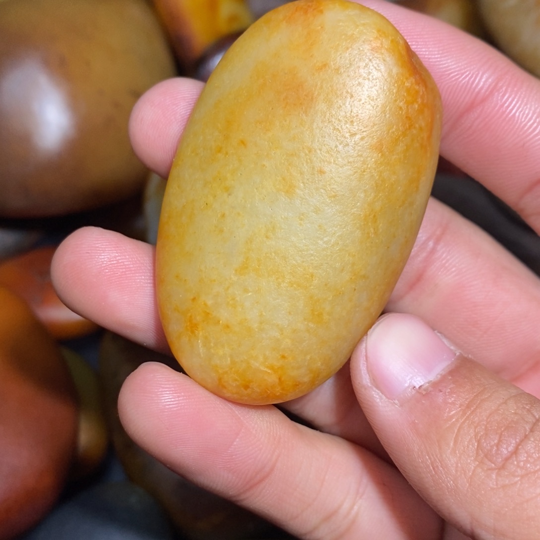 和田玉未镶嵌珠宝奇石