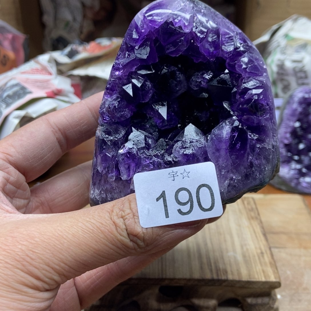 紫晶天然水晶摆件未镶嵌