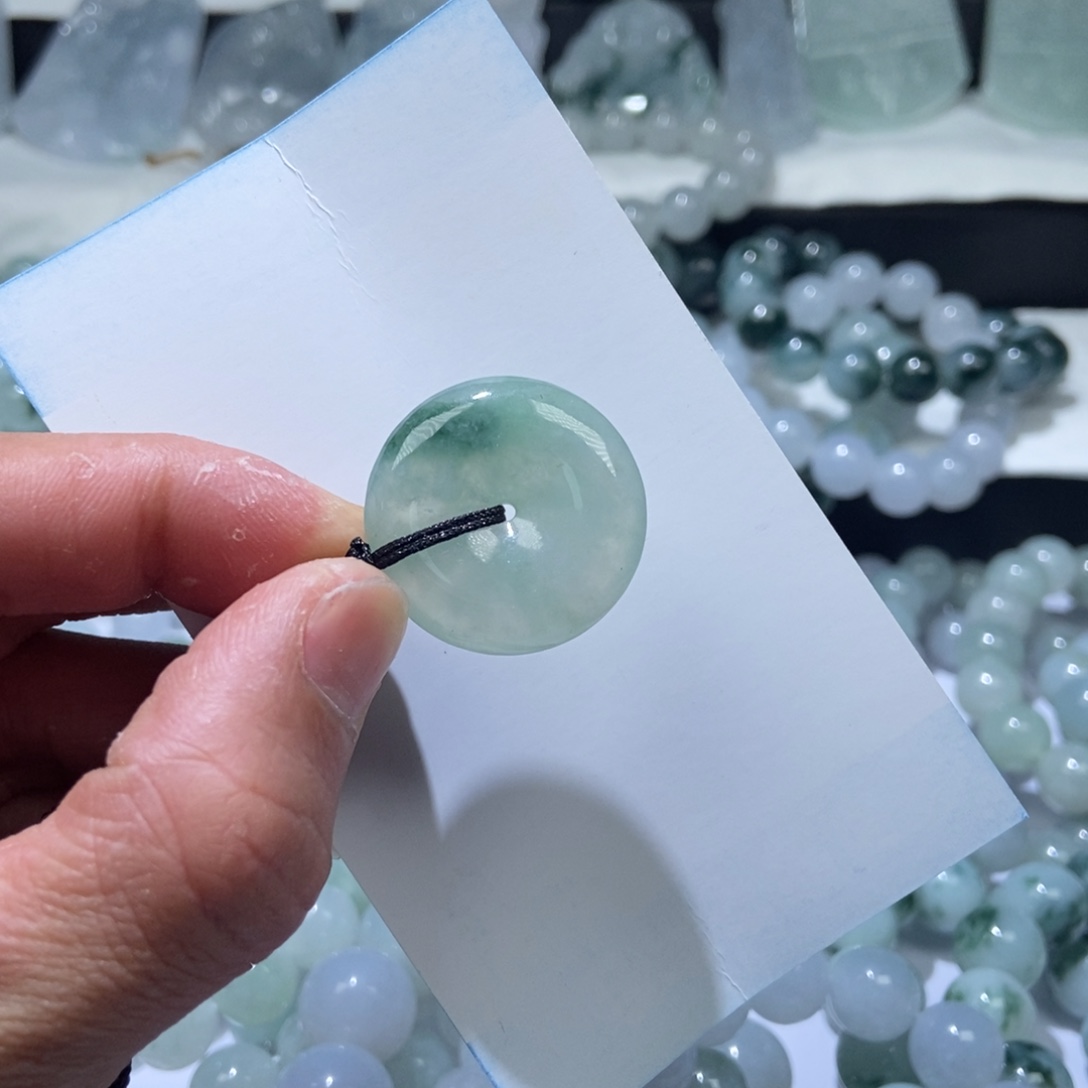 定制翡翠未镶嵌平安扣