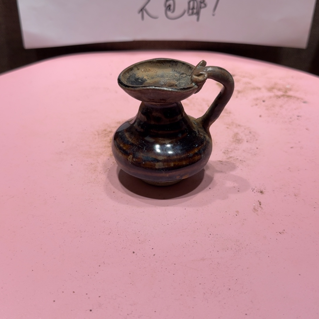 陶其他漂亮的小瓷瓶子