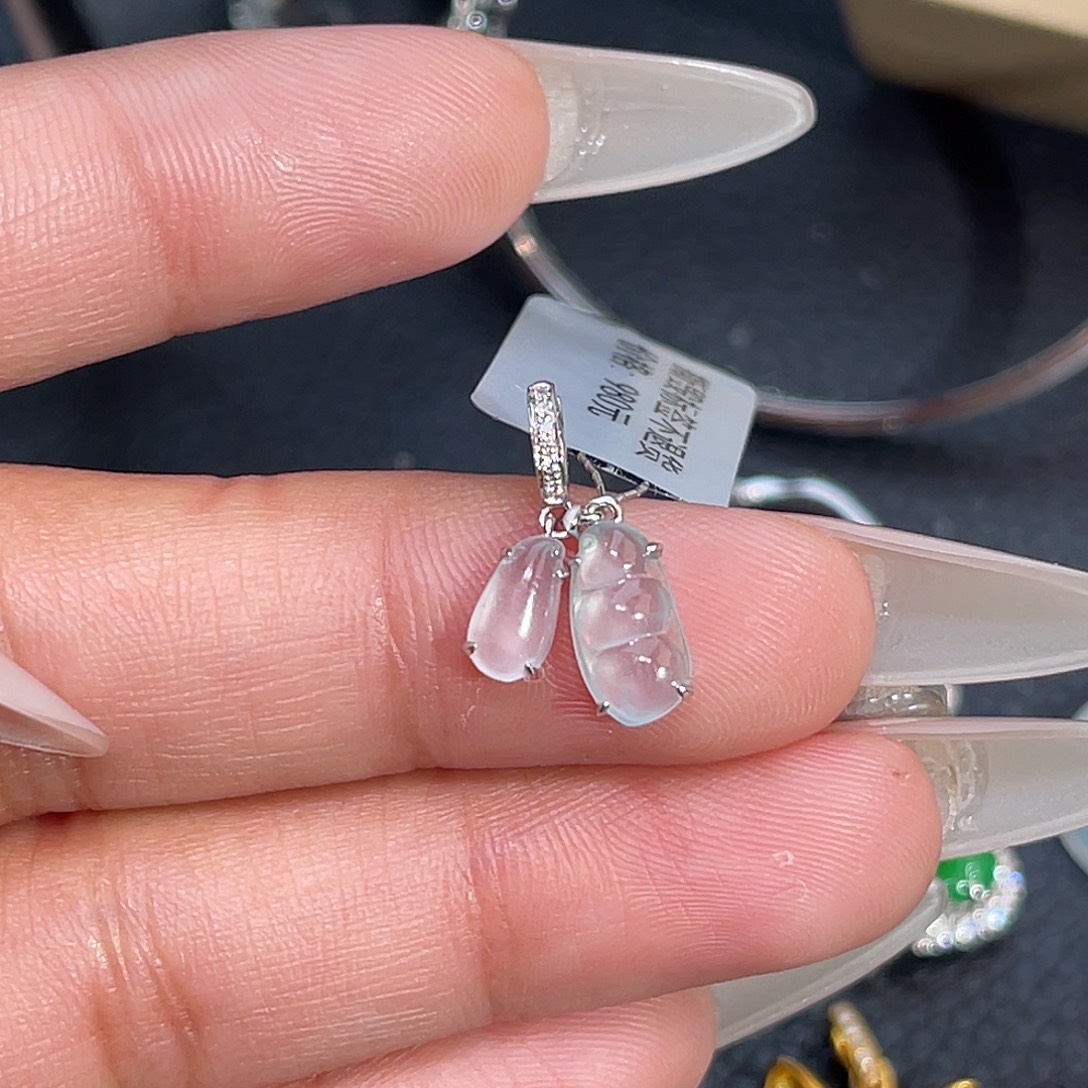 翡翠18K金镶嵌吊坠(不含链)豆子