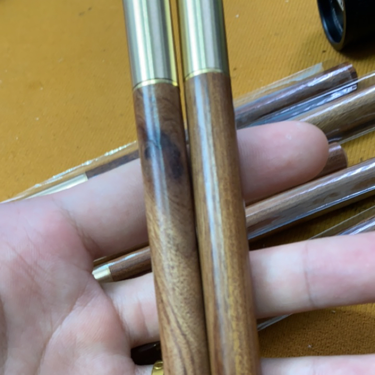 精品红花梨签字笔