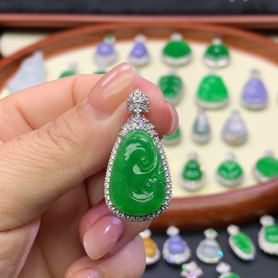 翡翠18K金镶嵌吊坠(不含链)