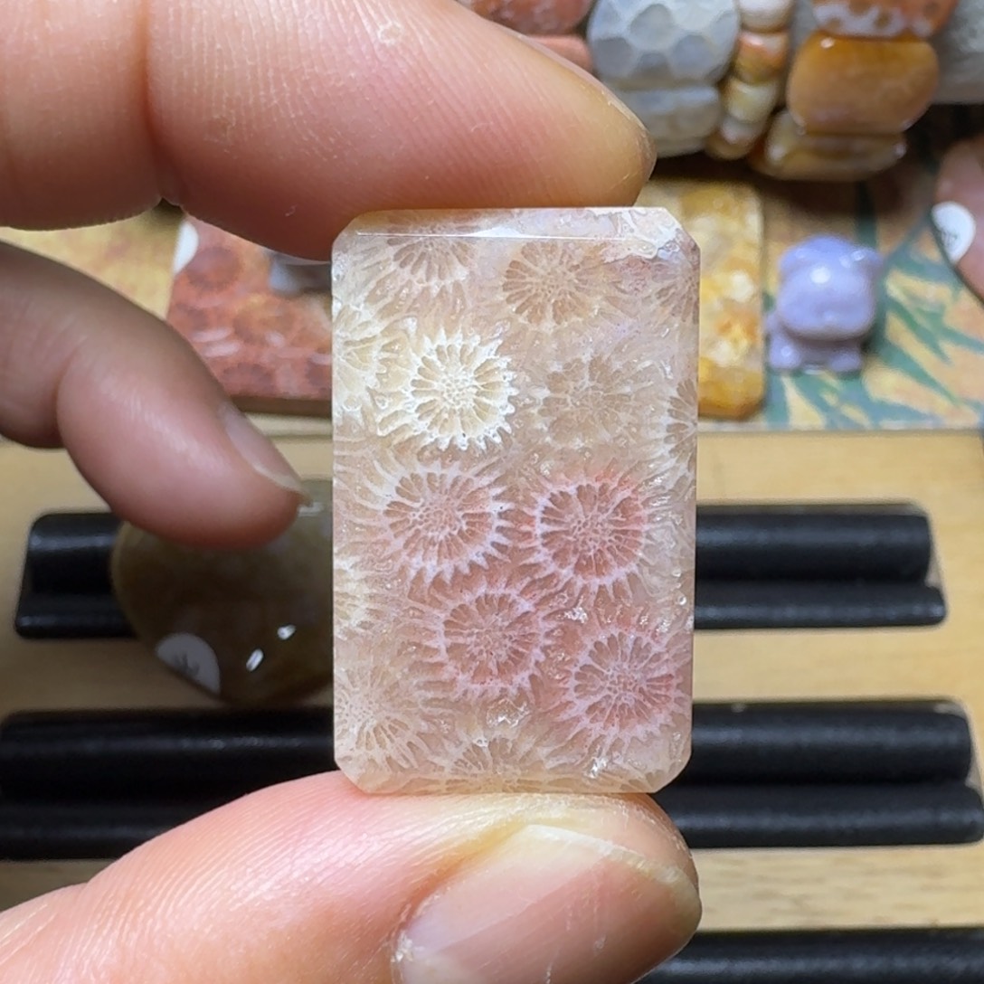 硅化玉手工牌 灯美人未镶嵌