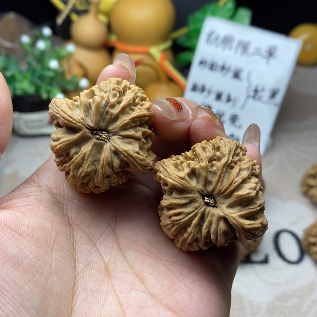 三***神吊坠文玩核桃南疆