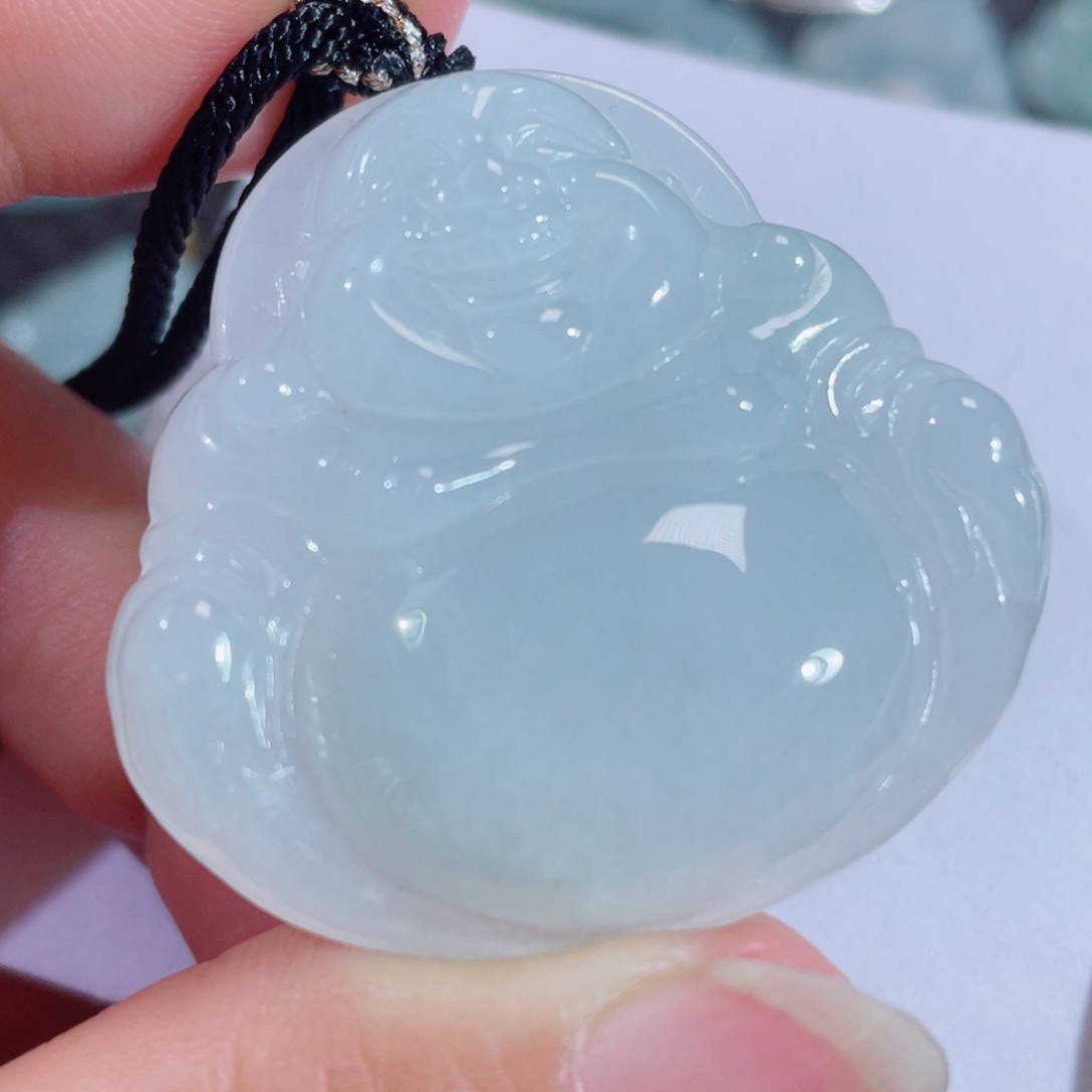 翡翠未镶嵌颈饰佛公