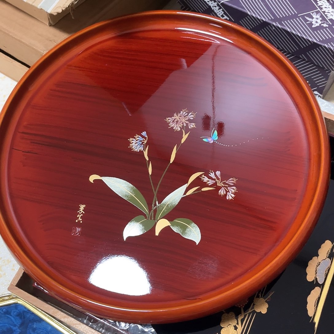 盖碗在一起就是要开心快乐哦哈