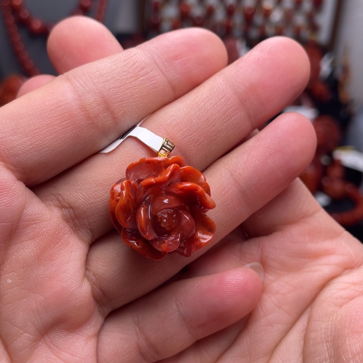 【闪购商品】18K金镶嵌立体牡丹花吊坠南红玛瑙