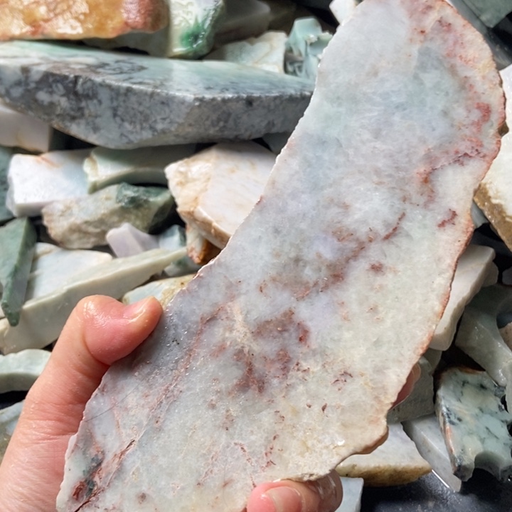 翡翠颈饰未镶嵌天然翡翠