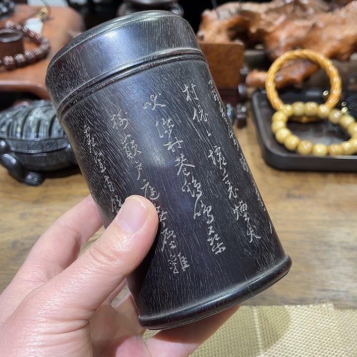 香榧木精品黄花梨和紫檀旧货放漏了