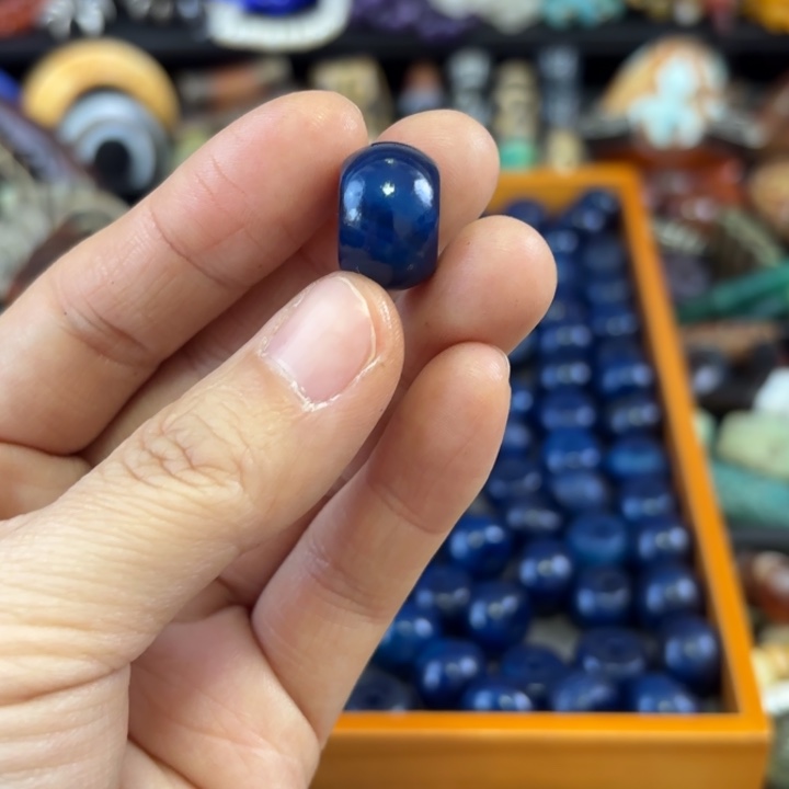 一***柴玛瑙/玉髓未镶嵌颈饰