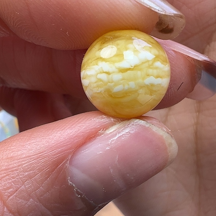 蜜蜡未镶嵌珠宝奇石
