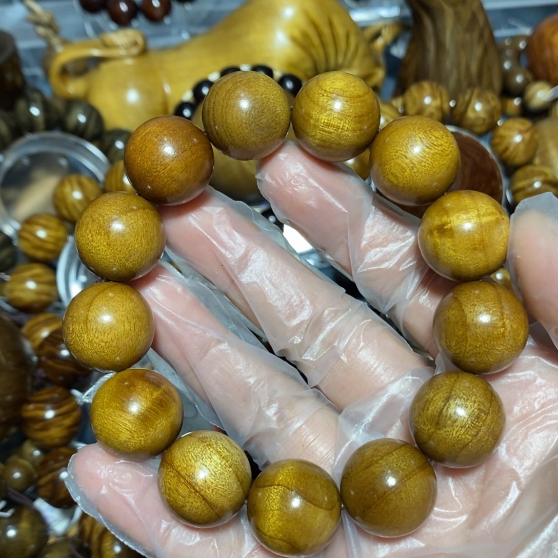 金丝楠木雕工艺品18