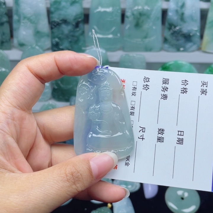 颈饰未镶嵌翡翠素衣观音