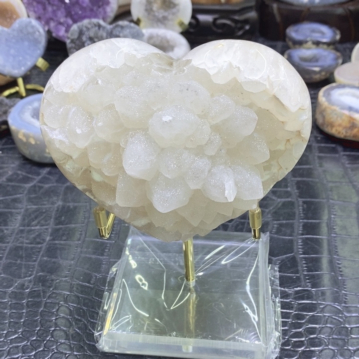 未镶嵌珠宝半成品水晶?****