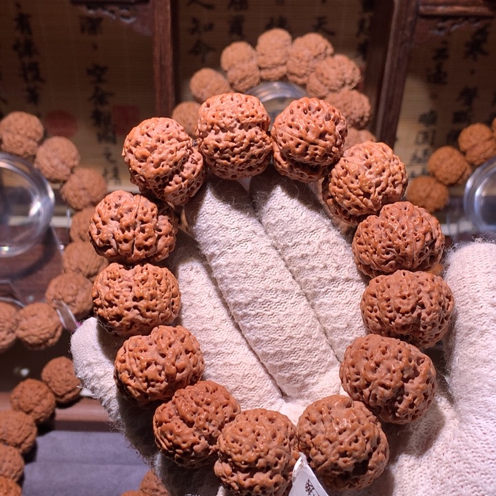 余***丶金刚菩提手串25肉梅花