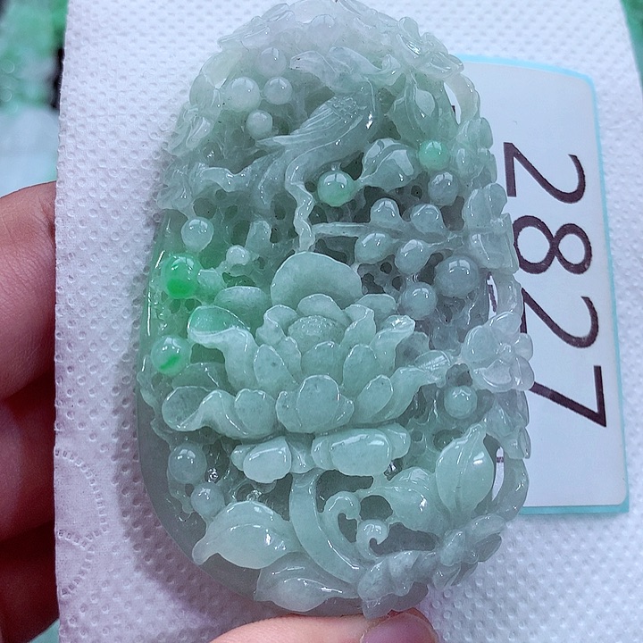 吊坠(不含链)未镶嵌翡翠