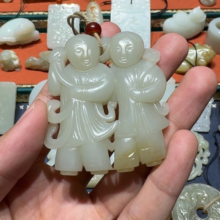 和田玉颈饰未镶嵌遇*你