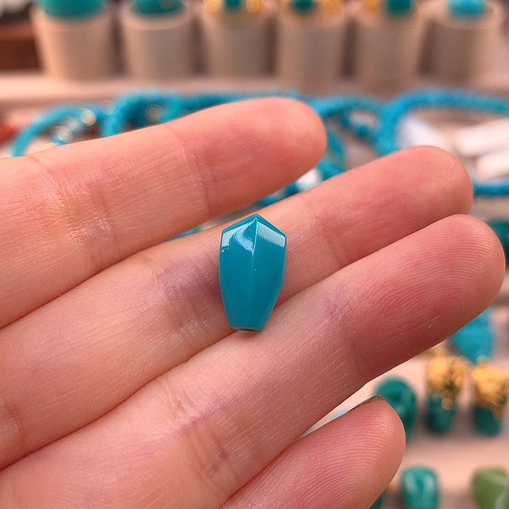 绿松石配饰未镶嵌