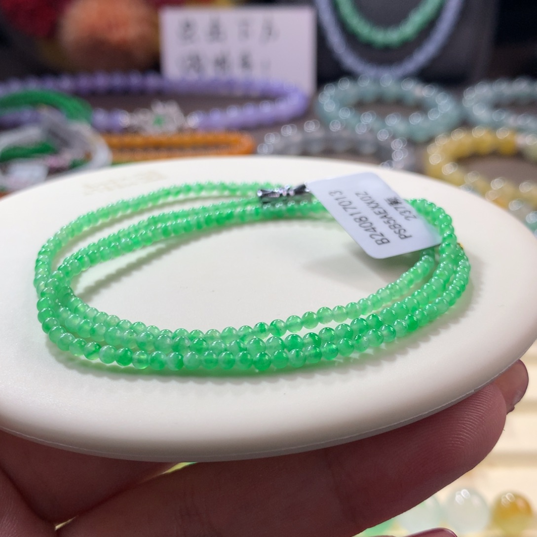 翡翠颈饰未镶嵌翡翠冰甜绿小米珠卡2+