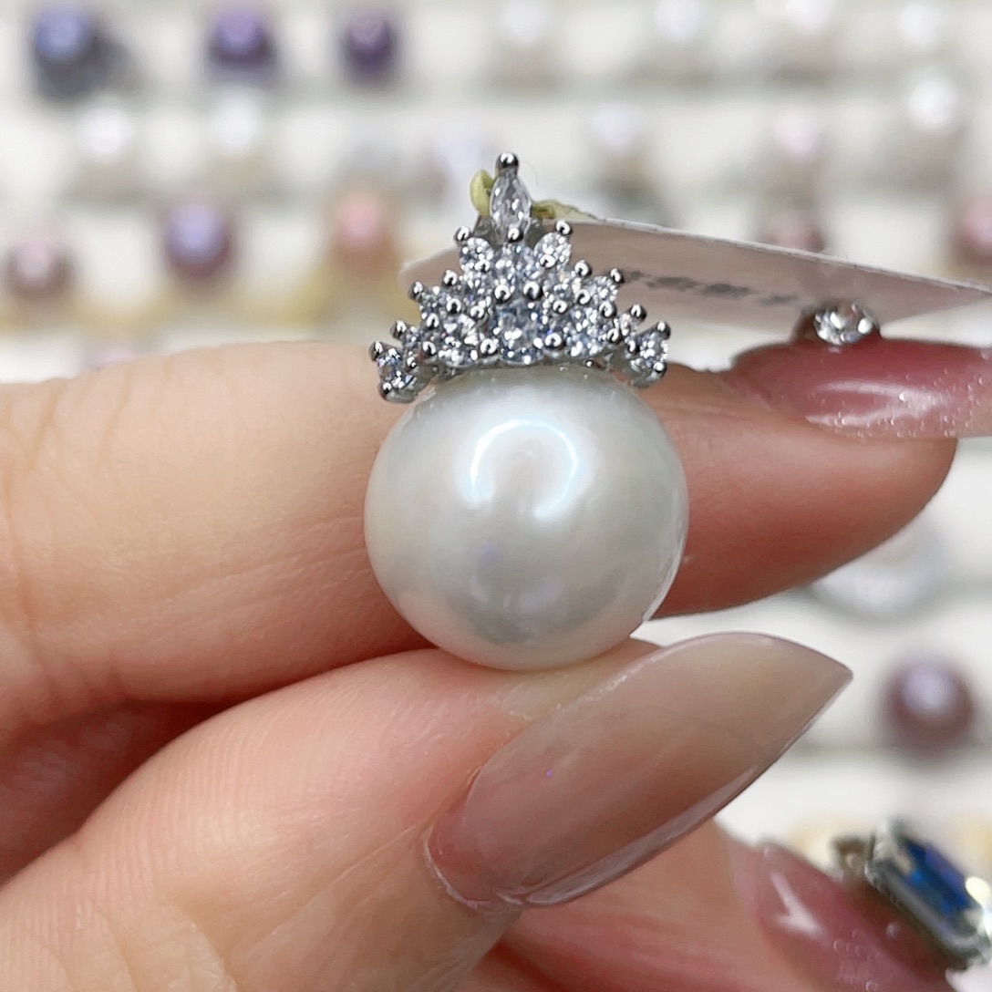 淡水珍珠颈饰18K金镶嵌