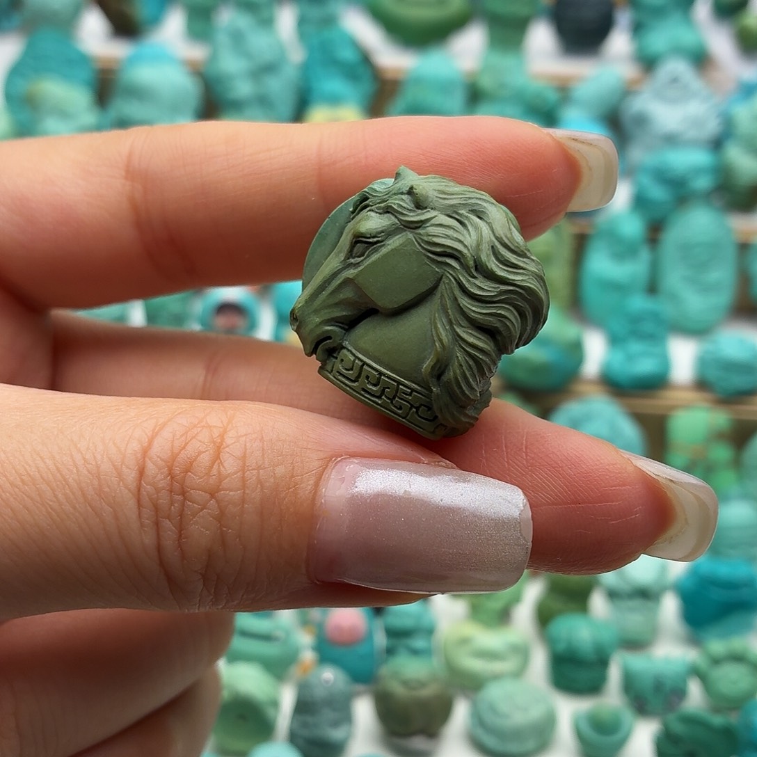 绿松石未镶嵌饰品