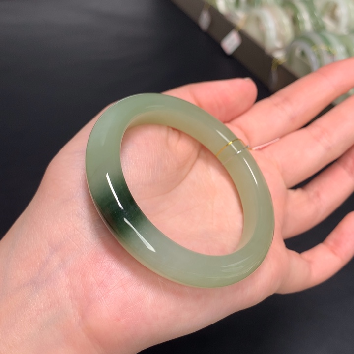 和田玉手镯未镶嵌52