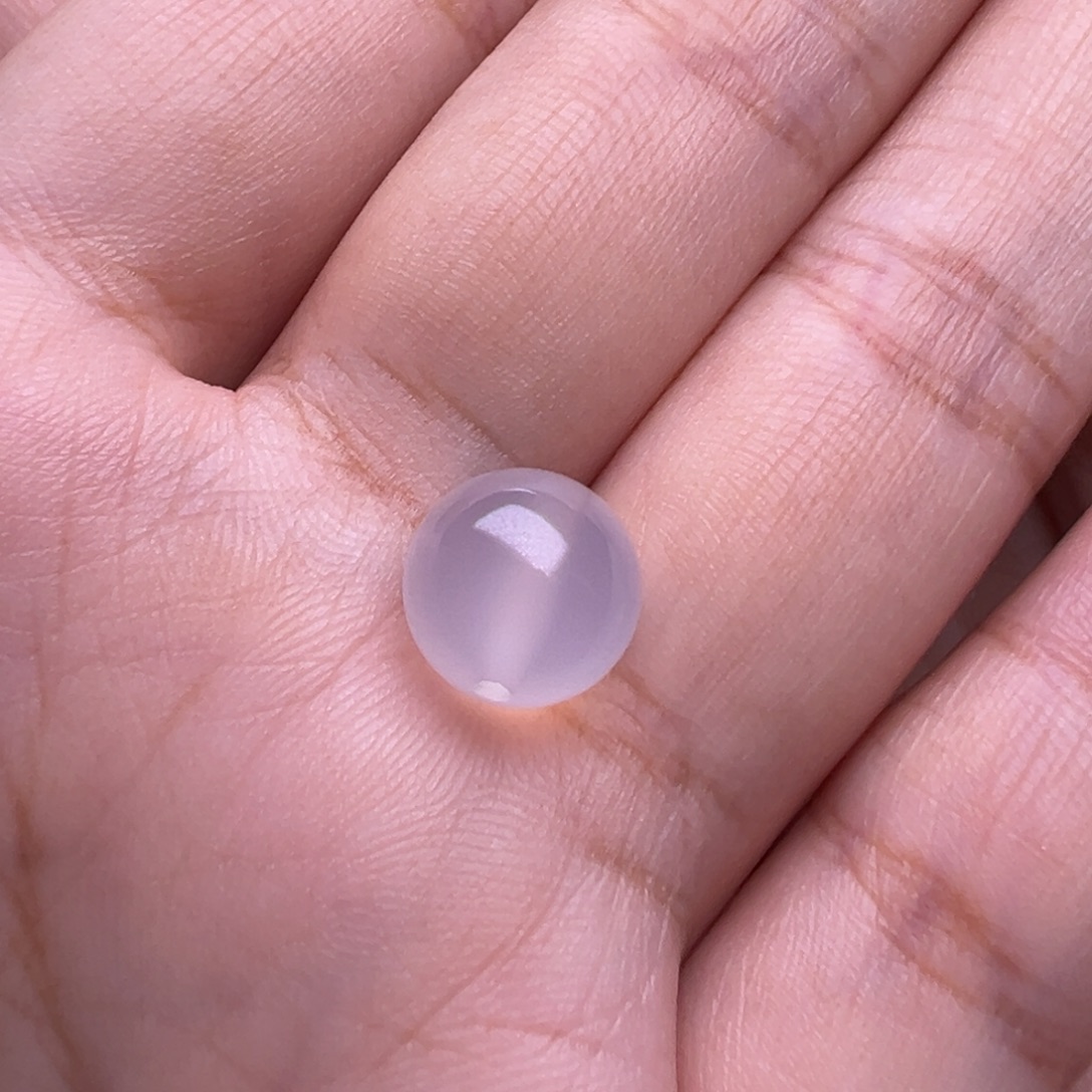 鲍***士南红玛瑙未镶嵌珠宝奇石