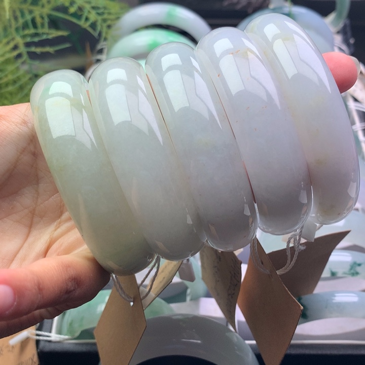 翡翠未镶嵌手镯天然翡翠手镯