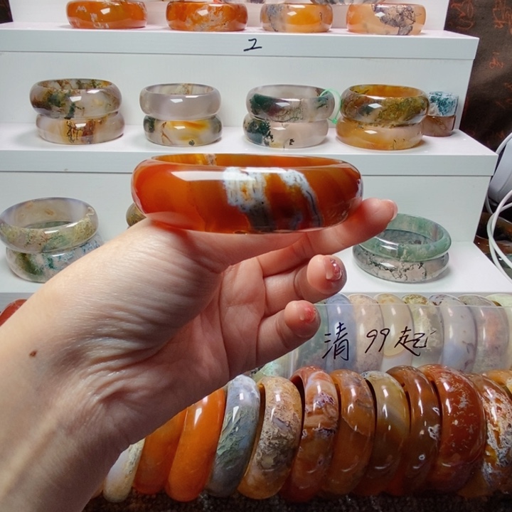 玛瑙/玉髓手镯未镶嵌霞*