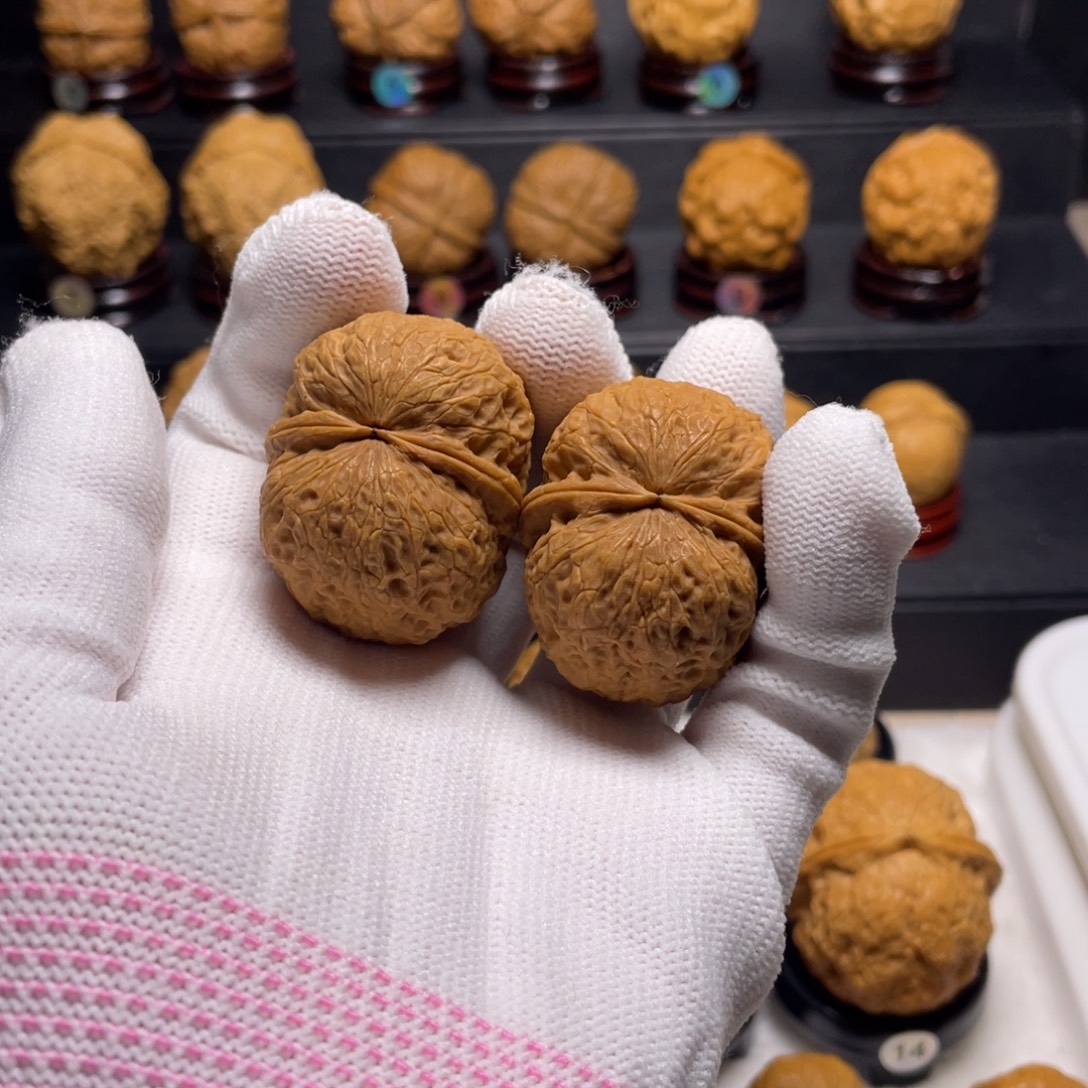 文玩核桃吊坠A7元宝