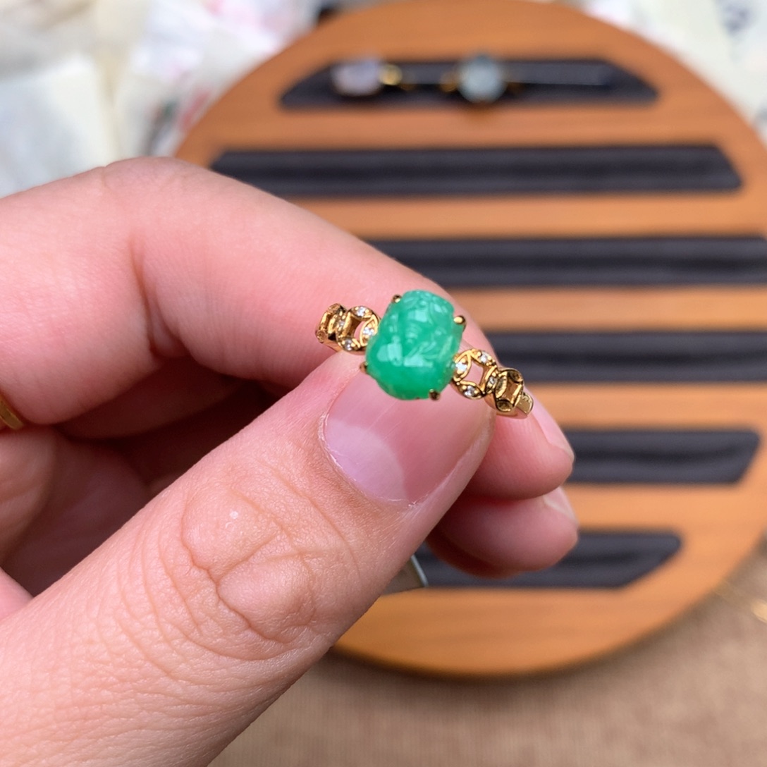 【闪购商品】18K金镶嵌挂件翡翠一