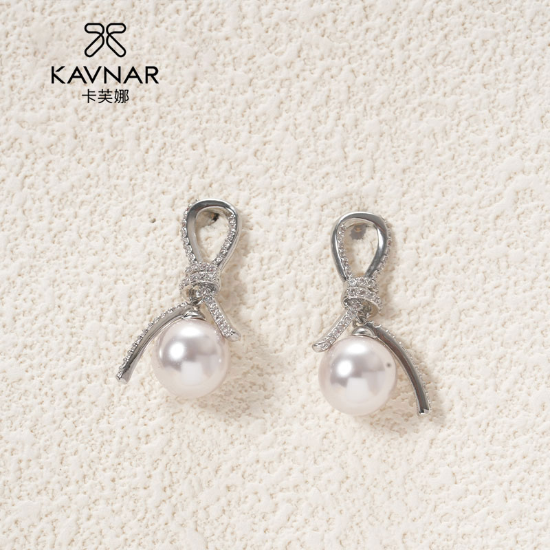 卡芙娜 合金仿珍珠耳饰 韩系百搭蝴蝶结设计铃铛耳钉简约通勤Z